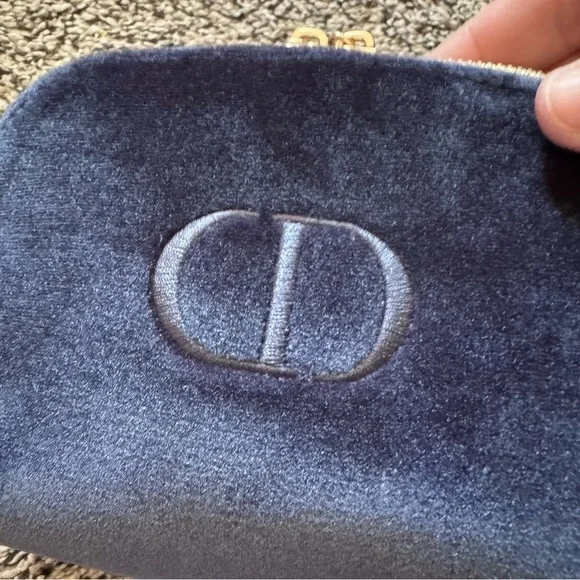Christian Dior velvet blue zip pouch - Picture 2 of 7